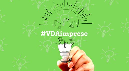 Immagine con sfondo verde e con al centro una lampadina stilizzata divisa a metà e sorretta da una mano  con la scritta #vdaimprese